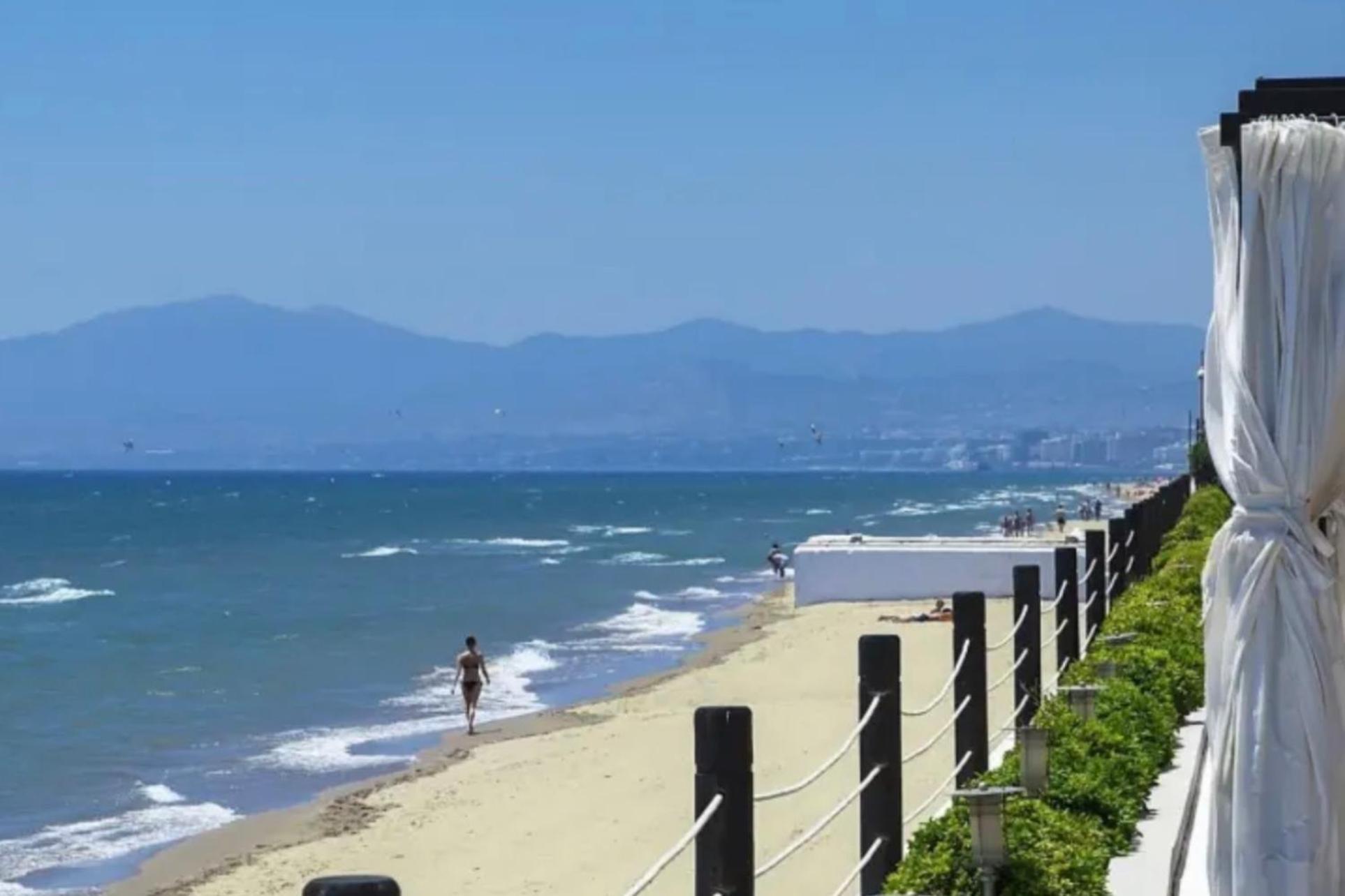 Marbella Beachfront - Beachside Apartment With Stunning Sea Views Exterior foto
